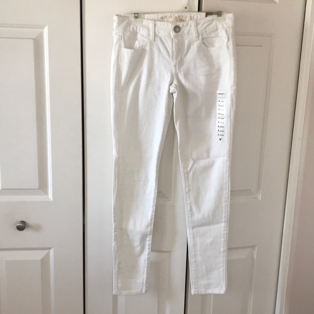 NWT AE white skinny jeans sz4